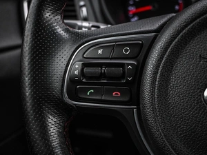 Седан Kia Optima 2016 года, 1899000 рублей, Кирилловка