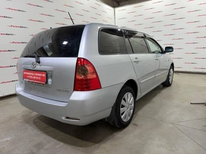 Универсал Toyota Corolla Fielder 2005 года, 655000 рублей, Красноярск
