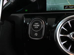 Седан Mercedes-benz CLA-класс 2019 года, 2999000 рублей, Аксай