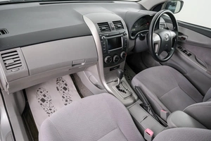 Седан Toyota Corolla Axio 2009 года, 699000 рублей, Красноярск