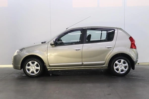 Хэтчбек Renault Sandero 2014 года, 1100000 рублей, Брянск