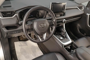 Внедорожник Toyota RAV4 2020 года, 3779000 рублей, Челябинск