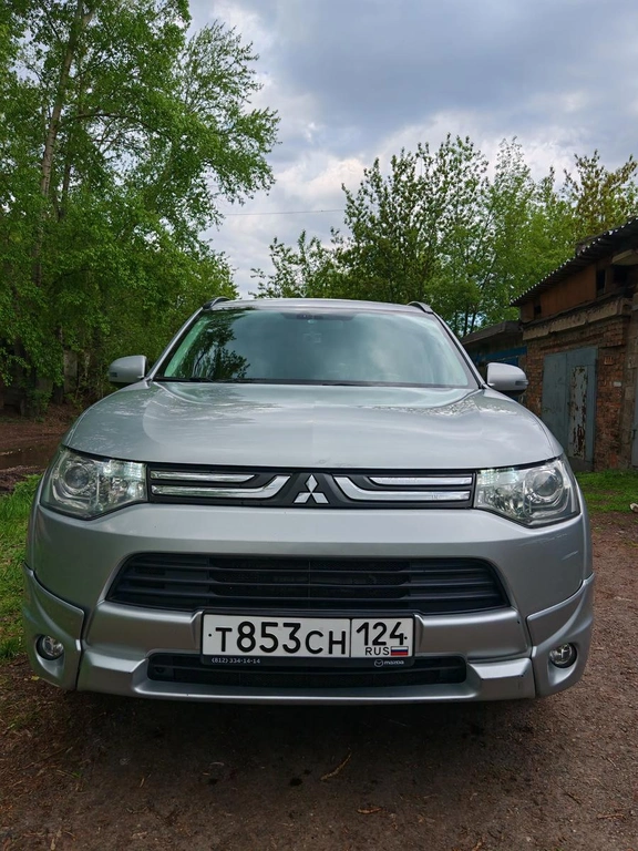 Внедорожник Mitsubishi Outlander 2013 года, 1550000 рублей, Красноярск
