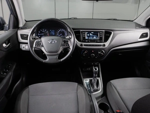 Седан Hyundai Solaris 2017 года, 1280000 рублей, Тюмень