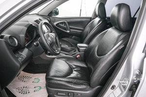 Внедорожник Toyota RAV4 2009 года, 1499000 рублей, Красноярск