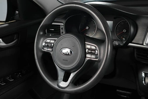 Седан Kia Optima 2016 года, 1789000 рублей, Тюмень