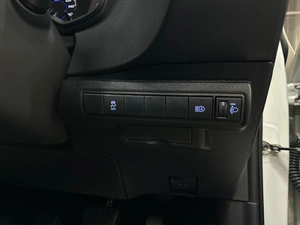 Универсал Toyota Corolla 2019 года, 1897000 рублей, Красноярск