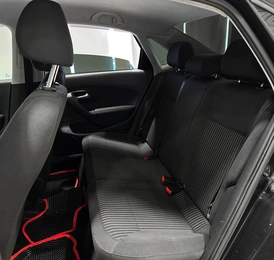 Седан Volkswagen Polo 2010 года, 730000 рублей, Красноярск