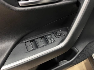 Внедорожник Toyota RAV4 2021 года, 3549000 рублей, Красноярск