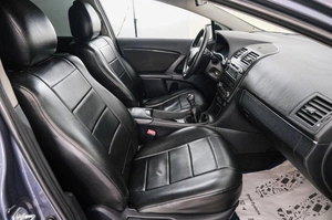 Седан Toyota Avensis 2010 года, 1229000 рублей, Красноярск