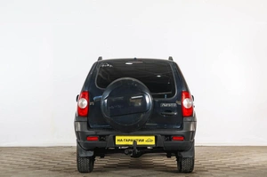 Внедорожник Chevrolet Niva 2010 года, 479000 рублей, Тюмень