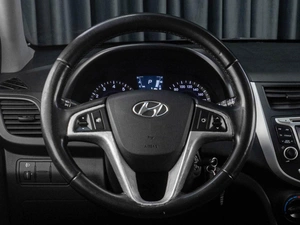Седан Hyundai Solaris 2013 года, 779000 рублей, Тюмень
