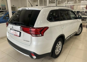 Внедорожник Mitsubishi Outlander 2015 года, 1854000 рублей, Красноярск
