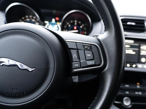 Внедорожник Jaguar F-Pace 2020 года, 4100000 рублей, Санкт-Петербург