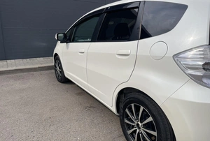 Хетчбэк Honda Fit 2010 года, 700000 рублей, Солонцы