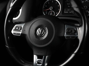 Внедорожник Volkswagen Tiguan 2016 года, 1765000 рублей, Тюмень