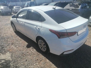 Седан Hyundai Solaris 2017 года, 877800 рублей, Красноярск