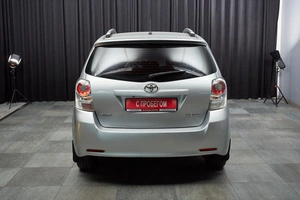 Минивэн Toyota Verso 2010 года, 999000 рублей, Красноярск