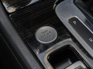 Внедорожник Volkswagen Touareg 2016 года, 3325000 рублей, Краснодар