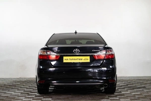Седан Toyota Camry 2016 года, 2309000 рублей, Сургут