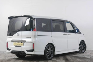 Минивэн Honda Stepwgn 2017 года, 2249000 рублей, Кемерово