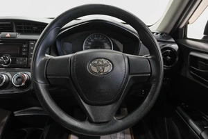 Седан Toyota Corolla Axio 2016 года, 1219000 рублей, Новокузнецк