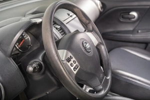 Хетчбэк Nissan Note 2012 года, 999000 рублей, Томск