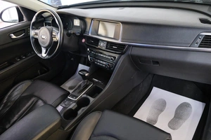 Седан Kia Optima 2017 года, 1399000 рублей, Омск