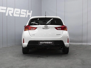 Хетчбэк Toyota Auris 2015 года, 1599000 рублей, Омск