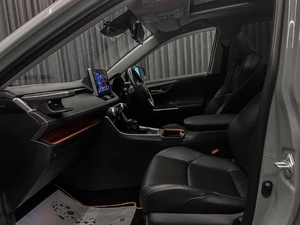 Внедорожник Toyota RAV4 2020 года, 3500000 рублей, Красноярск