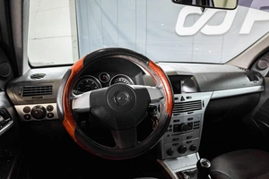 Универсал Opel Astra 2009 года, 425000 рублей, Ульяновск