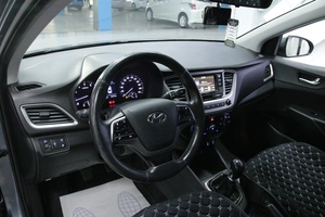 Седан Hyundai Solaris 2017 года, 983000 рублей, Солонцы
