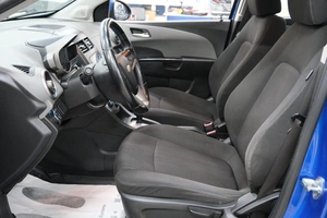 Седан Chevrolet Aveo 2012 года, 699000 рублей, Омск