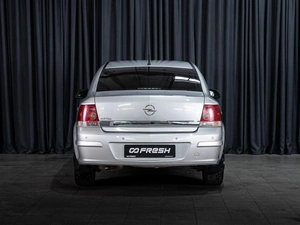 Седан Opel Astra 2011 года, 710000 рублей, Волгоград