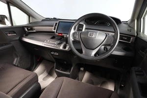 Минивэн Honda Freed 2013 года, 1349000 рублей, Новосибирск