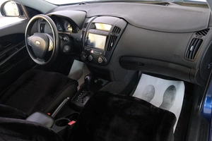 Хетчбэк Kia Ceed 2009 года, 899000 рублей, Омск