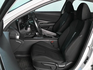 Седан Hyundai Elantra 2021 года, 2075000 рублей, Аксай