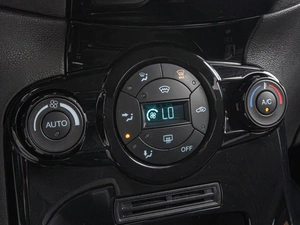 Хетчбэк Ford Fiesta 2016 года, 890000 рублей, Краснодар