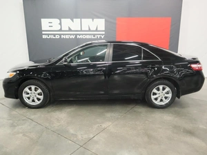 Седан Toyota Camry 2011 года, 1850000 рублей, Курск
