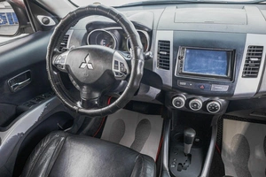 Внедорожник Mitsubishi Outlander 2008 года, 1249000 рублей, Барнаул