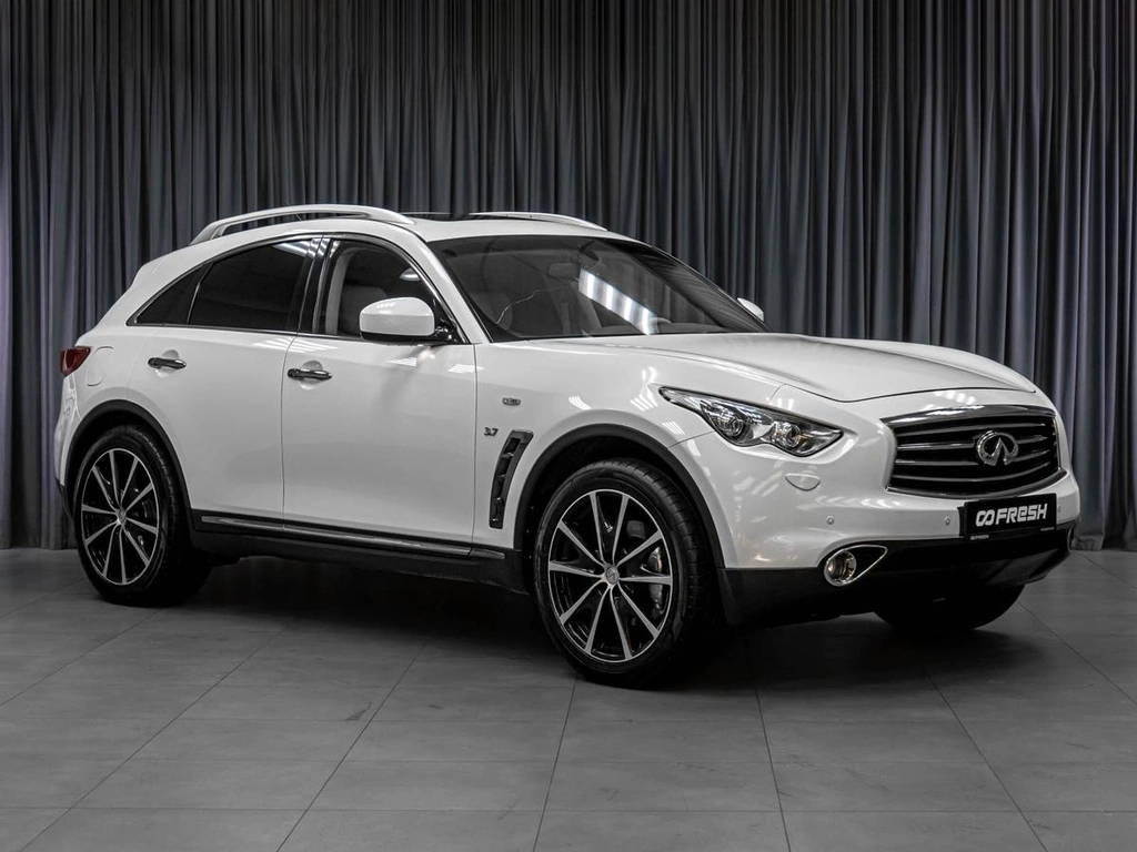 Внедорожник Infiniti QX70 2014 года, 2499000 рублей, Тюмень