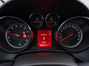 Хетчбэк Opel Astra GTC 2012 года, 879000 рублей, Саратов