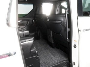 Минивэн Toyota Vellfire 2018 года, 4999000 рублей, Красный Пахарь