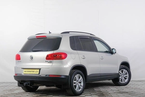 Внедорожник Volkswagen Tiguan 2011 года, 1189000 рублей, Кемерово