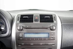 Седан Toyota Corolla 2011 года, 799000 рублей, Пермь