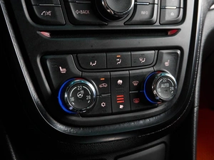 Внедорожник Opel Mokka 2014 года, 945000 рублей, Тюмень