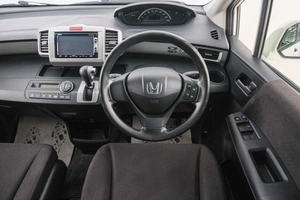 Минивэн Honda Freed 2012 года, 999000 рублей, Красноярск