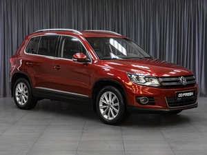 Внедорожник Volkswagen Tiguan 2012 года, 1199000 рублей, Тюмень