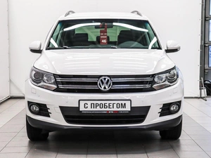 Внедорожник Volkswagen Tiguan 2013 года, 1320000 рублей, Красноярск