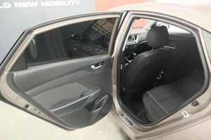 Седан Hyundai Solaris 2021 года, 1700000 рублей, Курск